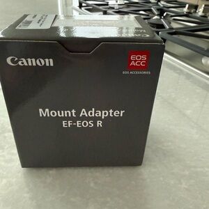 Canon EF-EOS R Mount Adapter in Black